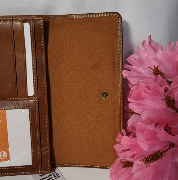 Timberland Women's RFID NWT Cognac/Brown Leather Flap Wallet Clutch Organizer - Picture 8 of 11